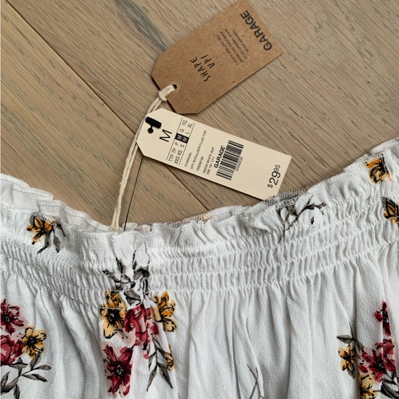 Off the shoulder summer top NWT - Picture 3 of 4